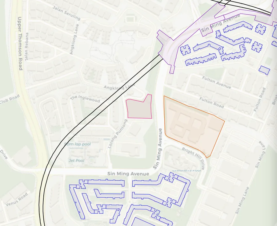 Prevo's map at Sin Ming: the Lorong Puntong / Sin Ming Avenue sale site outlined in pink, with HDB blocks, the rail line and station, and a primary school site nearby.